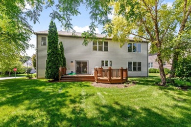 Stop your search-this beautifully updated home in Boulder Ridge on Boulder Ridge Country Club in Illinois - for sale on GolfHomes.com, golf home, golf lot