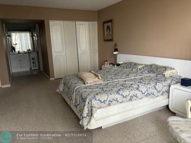 ALL AGES!! Charming and spacious first floor 3/3 condominium in on Inverrary Country Club in Florida - for sale on GolfHomes.com, golf home, golf lot