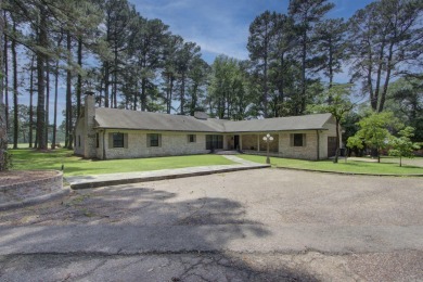 Luxurious brick home on the prestigious Texarkana Country Club on  in Arkansas - for sale on GolfHomes.com, golf home, golf lot