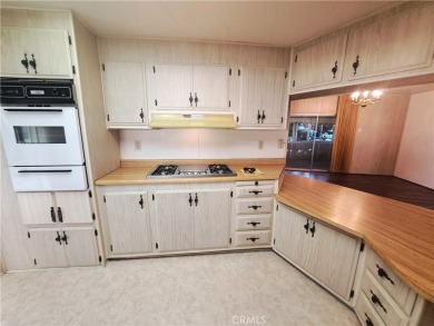 Great Investment home in the popular Golf Knolls 55+ senior on The Golf Club At Rancho California in California - for sale on GolfHomes.com, golf home, golf lot