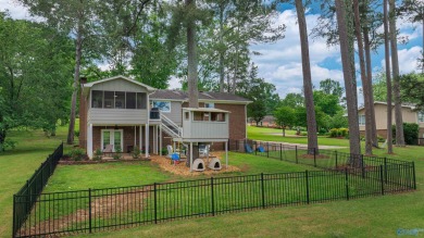 Beautifully updated 3BR, 2.5BA home in Terrapin Hills Country on Terrapin Hills Country Club in Alabama - for sale on GolfHomes.com, golf home, golf lot