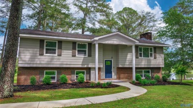 Beautifully updated 3BR, 2.5BA home in Terrapin Hills Country on Terrapin Hills Country Club in Alabama - for sale on GolfHomes.com, golf home, golf lot