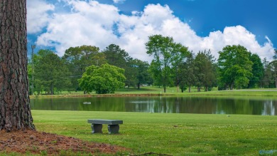 Beautifully updated 3BR, 2.5BA home in Terrapin Hills Country on Terrapin Hills Country Club in Alabama - for sale on GolfHomes.com, golf home, golf lot