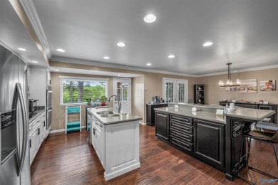Beautifully updated 3BR, 2.5BA home in Terrapin Hills Country on Terrapin Hills Country Club in Alabama - for sale on GolfHomes.com, golf home, golf lot