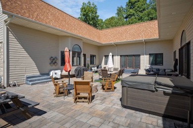 Stunning 4-Bedroom Home on White Plains Golf Course with Extra on White Plains Golf Course in Tennessee - for sale on GolfHomes.com, golf home, golf lot