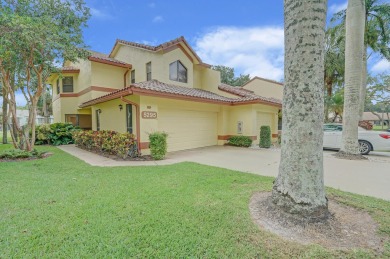 Great 3 bedroom 2.5 bath, 2 car garage corner townhome located on Boca Delray Golf and Country Club in Florida - for sale on GolfHomes.com, golf home, golf lot