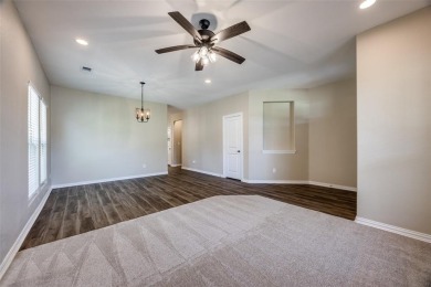 Beautifully maintained home located at 1501 Fairway Drive in on Woodlawn Country Club in Texas - for sale on GolfHomes.com, golf home, golf lot
