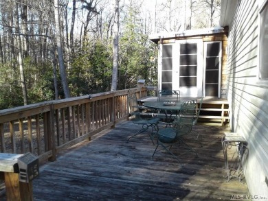 Cozy Doublewide Home with 3 bedrooms, 2 bathrooms. Split floor on Tanglewood Shores Golf Club in Virginia - for sale on GolfHomes.com, golf home, golf lot