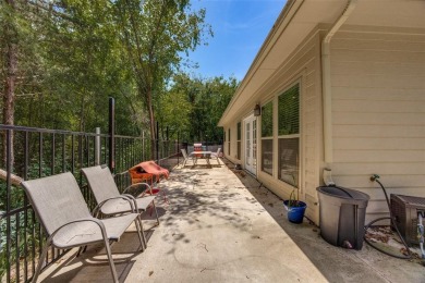 Beautifully maintained home located at 1501 Fairway Drive in on Woodlawn Country Club in Texas - for sale on GolfHomes.com, golf home, golf lot