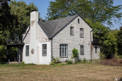 Charming Grosse Ile home situated walking distance to the water on West Shore Golf and Country Club in Michigan - for sale on GolfHomes.com, golf home, golf lot