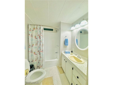 Charming 2-Bed, 2-Bath Home in Six Lakes Country Club

This on Six Lakes Country Club in Florida - for sale on GolfHomes.com, golf home, golf lot