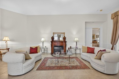 PRICED TO SELL! READY FOR A QUICK CLOSING! FALCON FLOORPLAN POOL on Palm Beach Gardens Golf Course in Florida - for sale on GolfHomes.com, golf home, golf lot