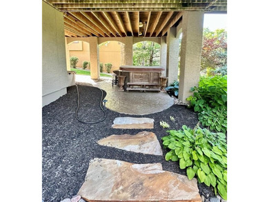 You are going to LOVE this spacious home with over 6000 sqft on Falcon Ridge Golf Course in Kansas - for sale on GolfHomes.com, golf home, golf lot