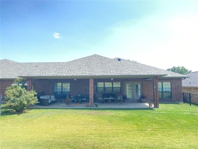 Beautiful Townhome located on Holiday Hills Golf Course Hole #11 on Holiday Hills Country Club in Texas - for sale on GolfHomes.com, golf home, golf lot