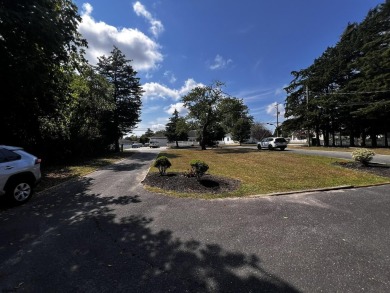 Multi-Generational or Summer Vacation Home. This raised Rancher on Atlantic City Country Club in New Jersey - for sale on GolfHomes.com, golf home, golf lot