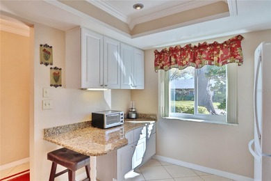 HIGHLAND LAKES IMMACULATE GOLF COURSE CONDO! THIS COMPLETELY on Highland Lakes Executive Golf Course in Florida - for sale on GolfHomes.com, golf home, golf lot