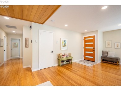 Discover timeless design and modern comfort in this stunning on  in Oregon - for sale on GolfHomes.com, golf home, golf lot