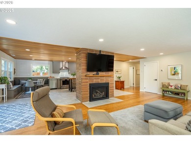 Discover timeless design and modern comfort in this stunning on  in Oregon - for sale on GolfHomes.com, golf home, golf lot