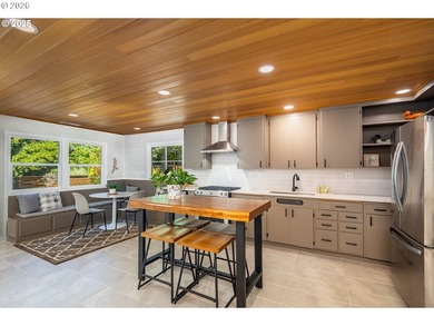 Discover timeless design and modern comfort in this stunning on  in Oregon - for sale on GolfHomes.com, golf home, golf lot