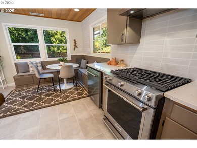 Discover timeless design and modern comfort in this stunning on  in Oregon - for sale on GolfHomes.com, golf home, golf lot