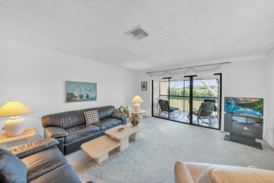Welcome to this bright and spacious 2-bedroom, 2-bath condo on Hunters Run Golf and Country Club in Florida - for sale on GolfHomes.com, golf home, golf lot