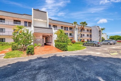 Welcome to this charming first-floor condo located in the on Fountains Golf and Country Club in Florida - for sale on GolfHomes.com, golf home, golf lot