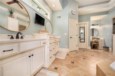 Welcome to this immaculate custom reverse 1.5-story home located on Staley Farms Golf Club in Missouri - for sale on GolfHomes.com, golf home, golf lot