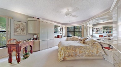 Charming and impeccably maintained 2-bedroom, 2-bath townhouse on Jim McLean Signature Course in Florida - for sale on GolfHomes.com, golf home, golf lot