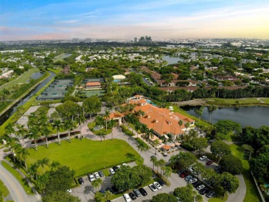 Charming and impeccably maintained 2-bedroom, 2-bath townhouse on Jim McLean Signature Course in Florida - for sale on GolfHomes.com, golf home, golf lot