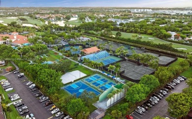 Charming and impeccably maintained 2-bedroom, 2-bath townhouse on Jim McLean Signature Course in Florida - for sale on GolfHomes.com, golf home, golf lot