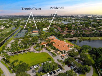 Charming and impeccably maintained 2-bedroom, 2-bath townhouse on Jim McLean Signature Course in Florida - for sale on GolfHomes.com, golf home, golf lot