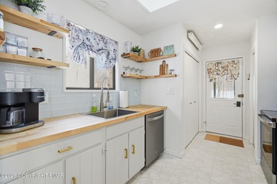 WOW! Fantastic home in the Timber Trails community! Tucked into on Lake Naomi Timber Trails Golf Club in Pennsylvania - for sale on GolfHomes.com, golf home, golf lot