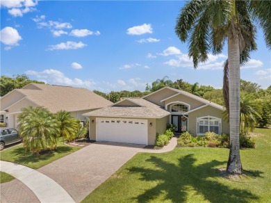 Welcoming Royal Palm Bay Model located at end of cul-de-sac on Sebastian Municipal Golf Course in Florida - for sale on GolfHomes.com, golf home, golf lot