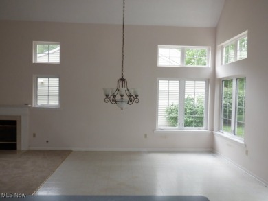 Welcome to this beautifully maintained 3-bedroom, 2-bath cluster on Gleneagles Golf Club in Ohio - for sale on GolfHomes.com, golf home, golf lot