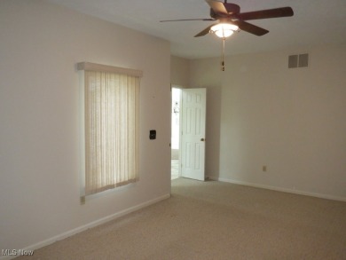 Welcome to this beautifully maintained 3-bedroom, 2-bath cluster on Gleneagles Golf Club in Ohio - for sale on GolfHomes.com, golf home, golf lot