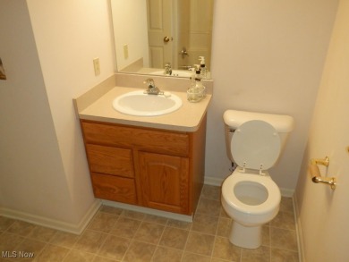Welcome to this beautifully maintained 3-bedroom, 2-bath cluster on Gleneagles Golf Club in Ohio - for sale on GolfHomes.com, golf home, golf lot