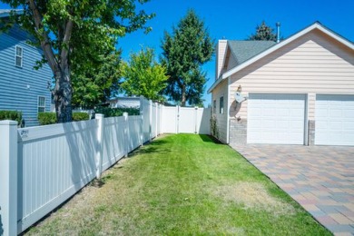 Distinguished, single-level home across the street from Meadow on Meadow Lakes Golf Course in Oregon - for sale on GolfHomes.com, golf home, golf lot