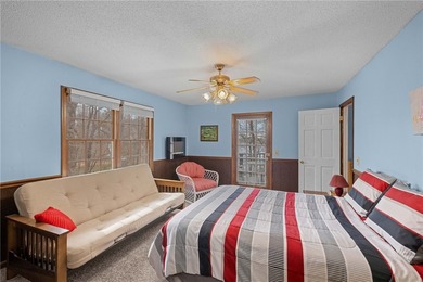 Weekend getaway on Lake Hartwell with great water and covered on The Trail At Chickasaw Pointe in South Carolina - for sale on GolfHomes.com, golf home, golf lot