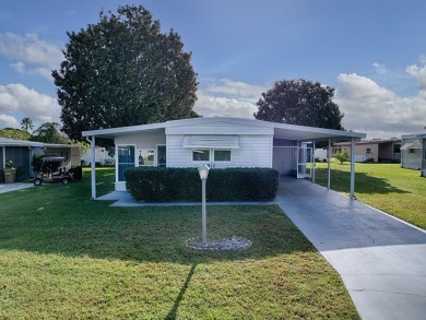 Move In Ready!  Make this your seasonal retreat, permanent home on Silver Lake Executive Golf Course in Florida - for sale on GolfHomes.com, golf home, golf lot