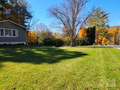 What a bargain on this MOVE IN READY, Newly renovated 4 BR/2.5 on Linville Golf Club in North Carolina - for sale on GolfHomes.com, golf home, golf lot