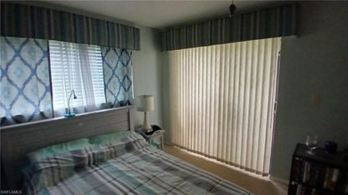 REDUCED 10K .SELLER HAS RECENTLY UPDATED THE MASTER BATH NEW on Royal Palm Golf Club in Florida - for sale on GolfHomes.com, golf home, golf lot