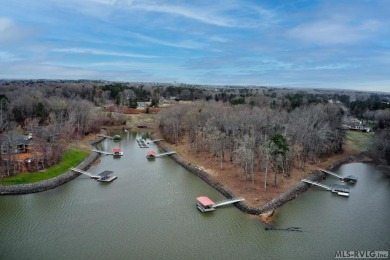 *Willow Ordinaire* is the Crown jewel of Kerr Lake Living! With on Kinderton Country Club in Virginia - for sale on GolfHomes.com, golf home, golf lot