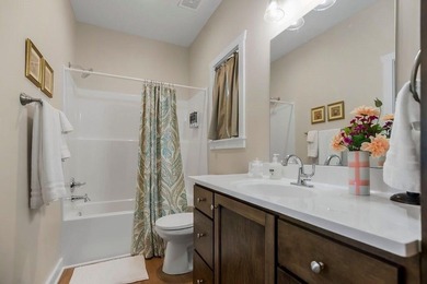 Perfect 2 bedroom, 2 bathroom Cottage at Linn Valley Lakes on Linn Valley Lakes - Deer Trace Golf Course in Kansas - for sale on GolfHomes.com, golf home, golf lot