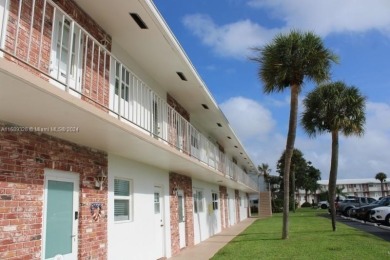 Lovely 2/2 condo in the tranquil community of Leisureville with on Leisureville Community Association in Florida - for sale on GolfHomes.com, golf home, golf lot