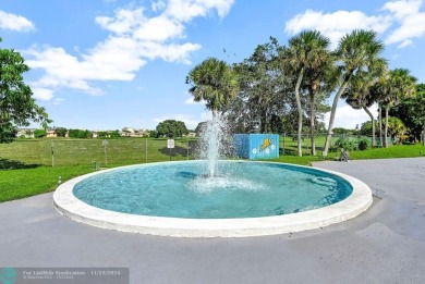 MOTIVATED SELLER! BRING YOUR BEST OFFER! Welcome Home! Come fell on Inverrary Country Club in Florida - for sale on GolfHomes.com, golf home, golf lot