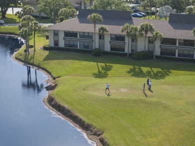 MOTIVATED SELLER! Great 55+ Community! Great amenities: on Vista Plantation Golf Club in Florida - for sale on GolfHomes.com, golf home, golf lot