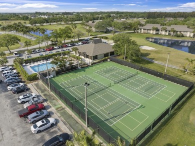 MOTIVATED SELLER! Great 55+ Community! Great amenities: on Vista Plantation Golf Club in Florida - for sale on GolfHomes.com, golf home, golf lot