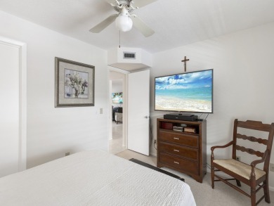 MOTIVATED SELLER! Great 55+ Community! Great amenities: on Vista Plantation Golf Club in Florida - for sale on GolfHomes.com, golf home, golf lot