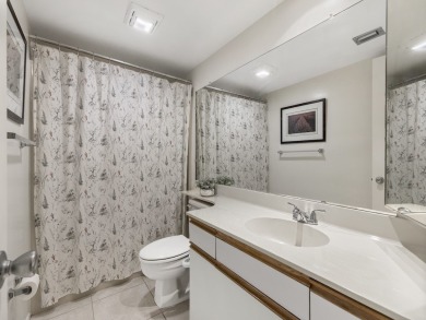 MOTIVATED SELLER! Great 55+ Community! Great amenities: on Vista Plantation Golf Club in Florida - for sale on GolfHomes.com, golf home, golf lot