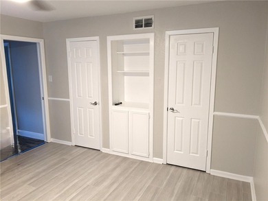 This home has an excellent location! Three blocks from Corpus on Oso Beach Municipal Golf Course in Texas - for sale on GolfHomes.com, golf home, golf lot